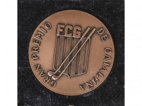 MEDALLAS ESPAÑOLAS. Lote 40 medallas. 1883 a Siglo XX. AL, A