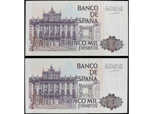 JUAN CARLOS I. Lote 2 billetes 5.000 Pesetas. 23 Octubre 197