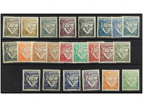 ** PORTUGAL. Yv. 529/46. SERIE COMPLETA (Mundifil 513/30+543