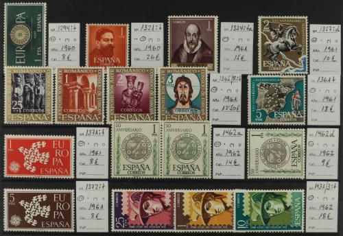 ESPAÑA. VARIEDADES. 1920-1981. Colección con 92 sellos con