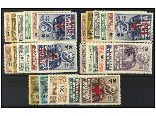 ** PORTUGAL. FRANQUICIAS. 1928-1936. Lote de 9 series difere